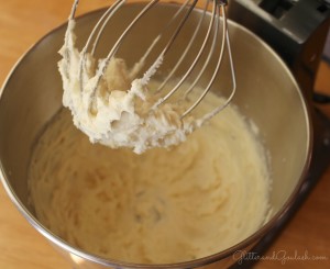 delicious-cream-cheese-frosting
