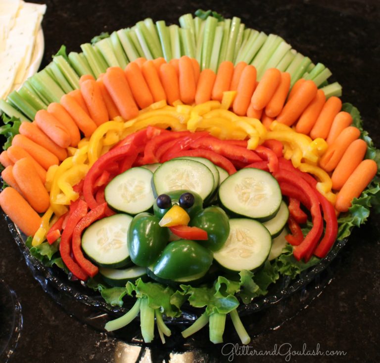 Thanksgiving Turkey Vegetable Tray - Glitter and Goulash